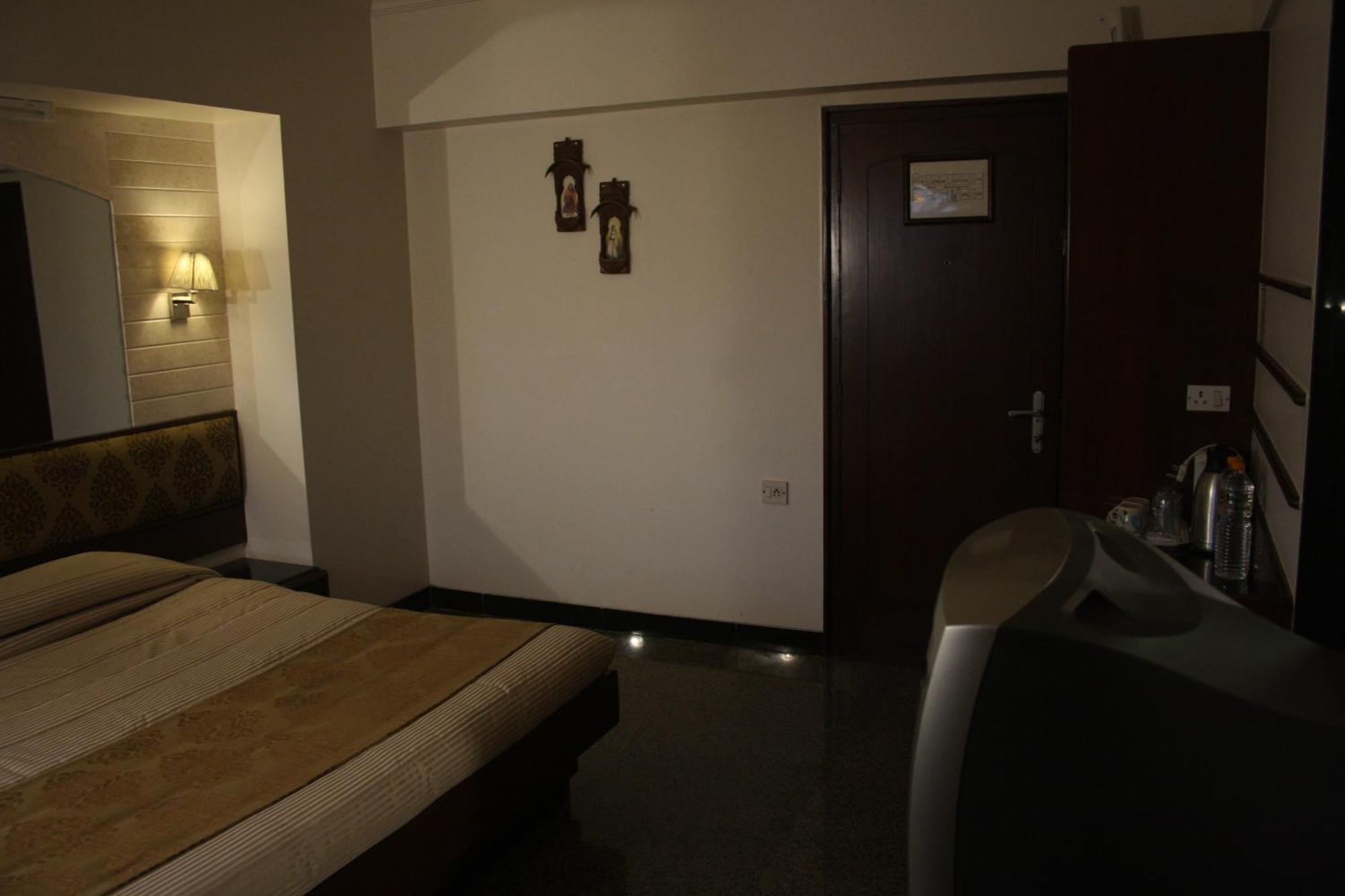 Hotel Karl Residency Mumbai Exterior photo