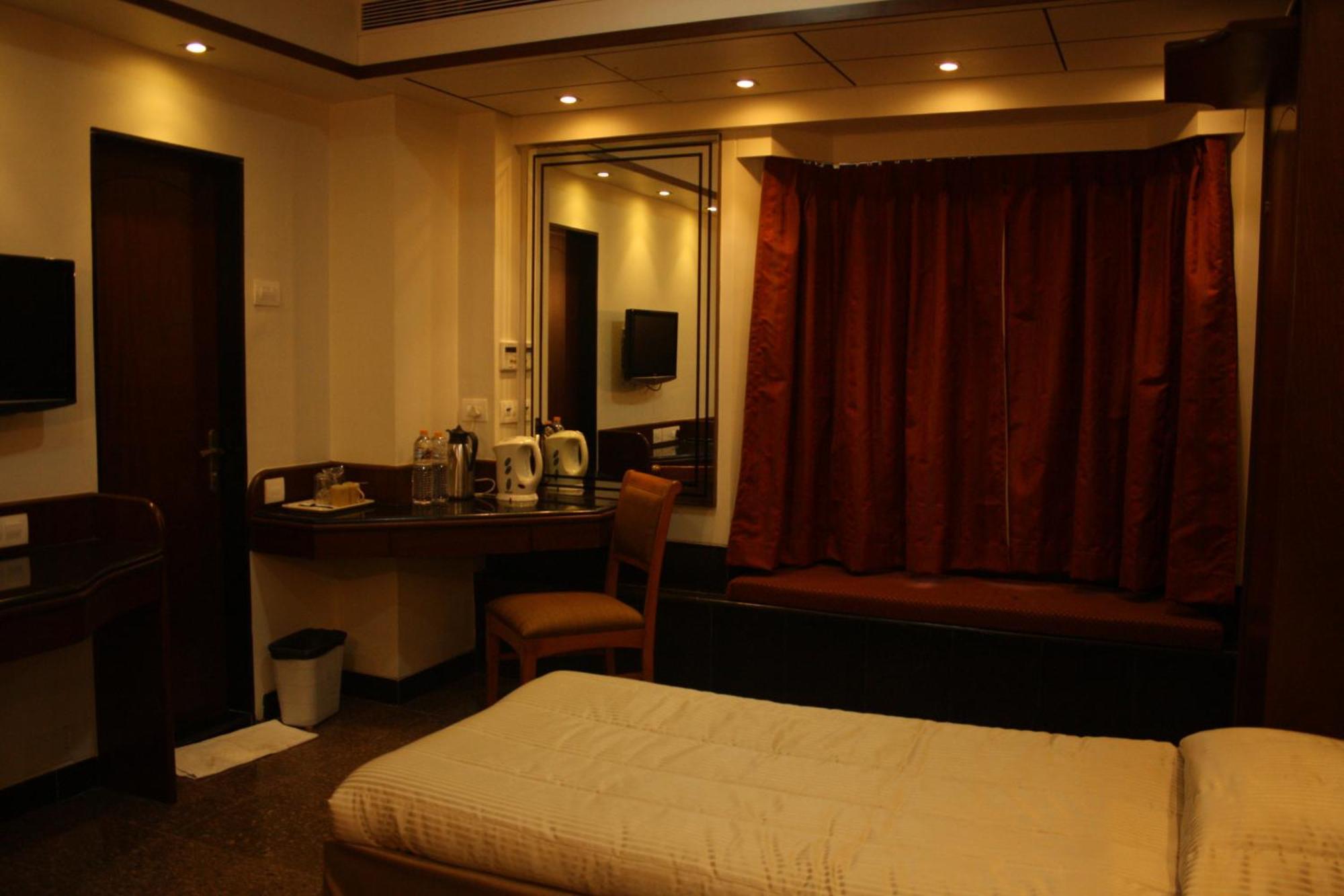 Hotel Karl Residency Mumbai Exterior photo