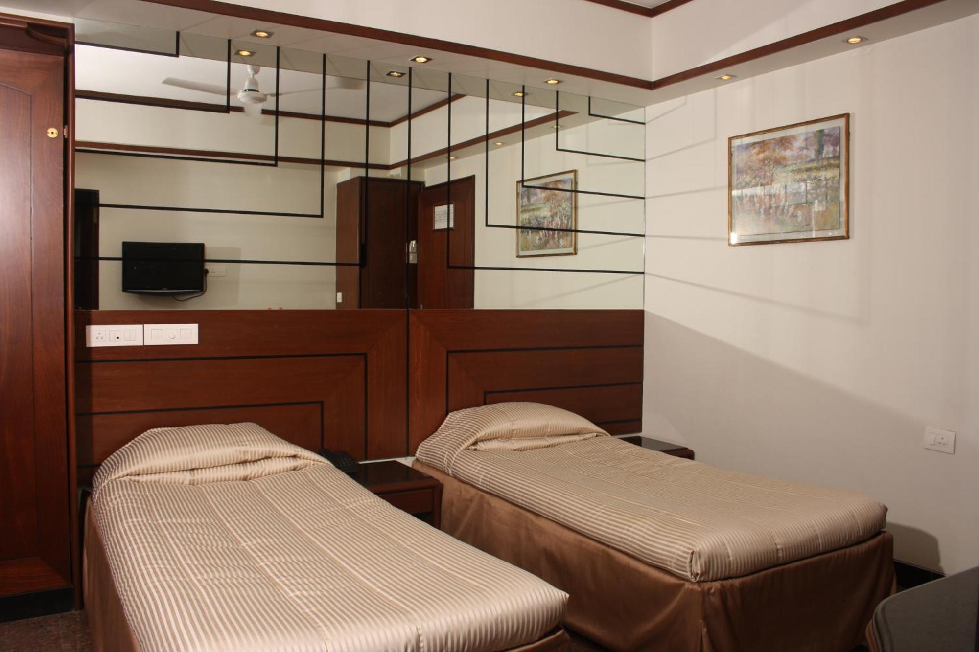 Hotel Karl Residency Mumbai Exterior photo